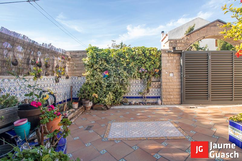 Foto 70941226-f924-4551-bd5c-91ec0c3c6ae5. Reihenhaus mit kamin heizung in Marítima Nord Torredembarra