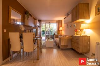 Erdgeschoss in Carrer via herculea 12. Planta baja con jardín junto al mar!!