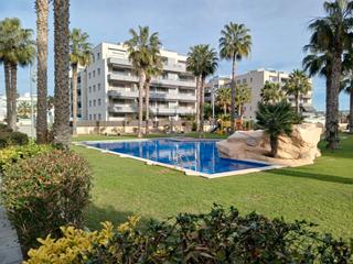 Location Appartement à Carrer comtes de santa coloma 11. Magnifico piso muy amplio con bonitas vistas al mar, piscina y g