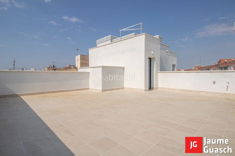 Foto 28dc7500-2275-4100-a3a8-c9b7c3de1621. Àtic amb calefacció piscina a Centre Torredembarra