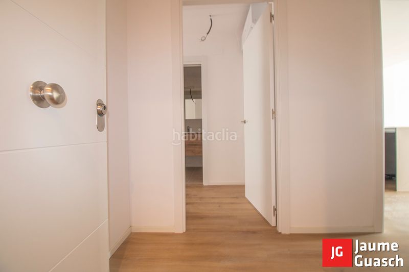 Foto 3eeb1438-657f-47b5-9490-6b52b8d7890a. Àtic amb calefacció piscina a Centre Torredembarra