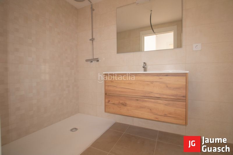 Foto 4ea89893-78a5-4376-a294-cd1420c4a4ea. Àtic amb calefacció piscina a Centre Torredembarra