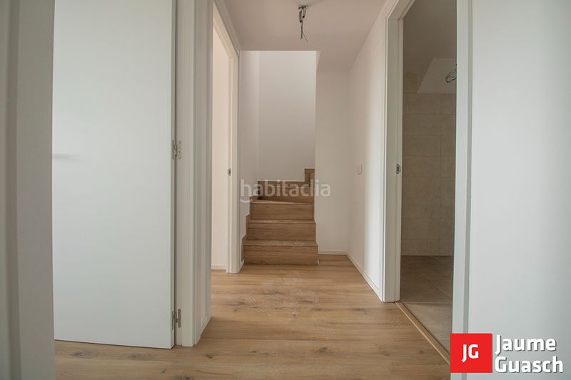 Foto 7fd2635e-37b3-4659-b717-070727b27e49. Àtic amb calefacció piscina a Centre Torredembarra