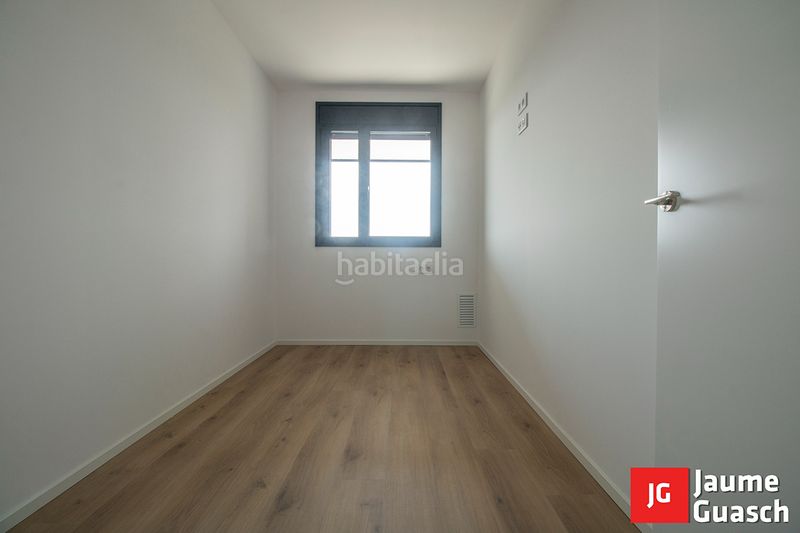 Foto 8fe99c73-0fd2-45cd-8965-33e209e8c5da. Àtic amb calefacció piscina a Centre Torredembarra