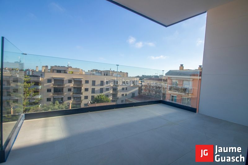 Foto bcaab9af-7dd3-4d0e-98f9-a33b6f84ef1b. Àtic amb calefacció piscina a Centre Torredembarra