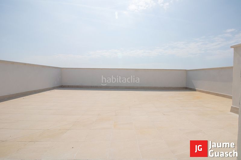 Foto d3d6c31d-fd47-4aaa-9fe4-6267c6e7c68a. Àtic amb calefacció piscina a Centre Torredembarra