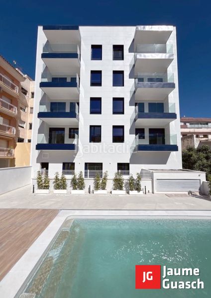 Foto ddbe1fff-149a-45a7-b07e-a10662259284. Àtic amb calefacció piscina a Centre Torredembarra