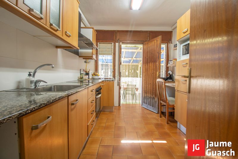 Foto a0447a0a-b652-4250-b04d-3959c09ad687. Casa amb xemeneia calefacció a Sant Jordi Torredembarra