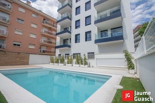 Etagenwohnung in Avinguda de pompeu fabra 8. ¡ piso a estrenar en el centro!