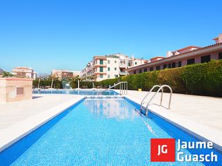 Apartamento  N-340 152. Encantador apartamento con terraza versátil y piscina comunitari