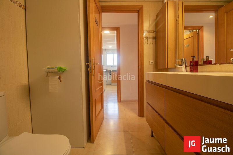 Foto bae79b71-2b8e-4e53-a38a-aaa9d1e331d2. Pis amb calefacció aparcament piscina a Centre Torredembarra