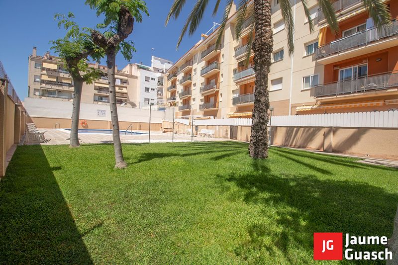 Foto c8903b5c-58f2-41d9-b717-0c59e1b7c7a6. Pis amb calefacció aparcament piscina a Centre Torredembarra