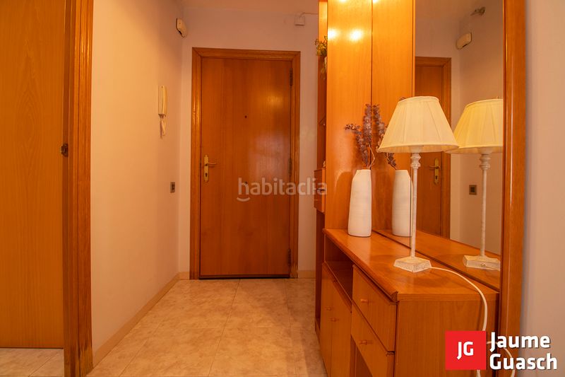 Foto b67a2144-fea0-42b1-938c-2974a08a315d. Pis amb calefacció aparcament a Centre Torredembarra