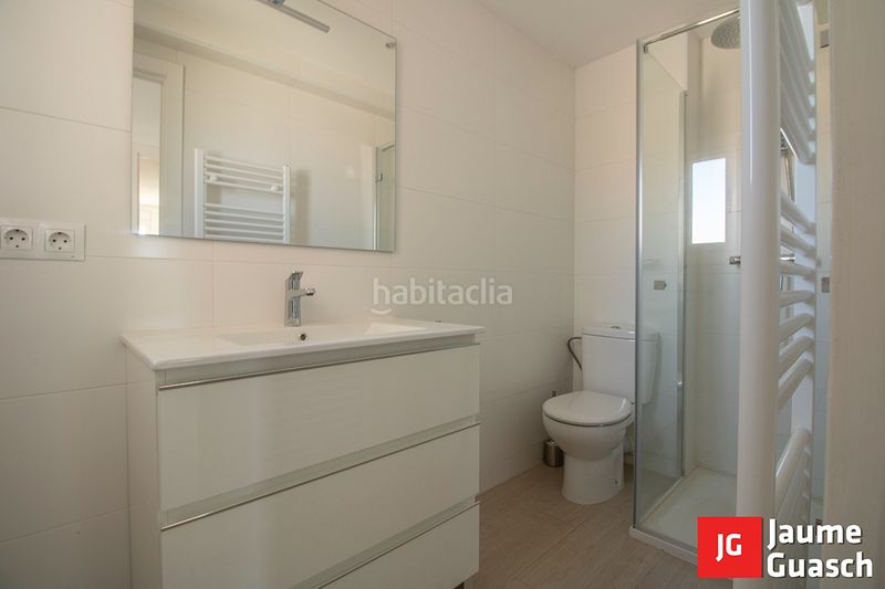 Foto a752d78a-ad46-4d6c-b9e9-a9b0488fce5c. Pis amb calefacció aparcament a Barri Marítim Torredembarra