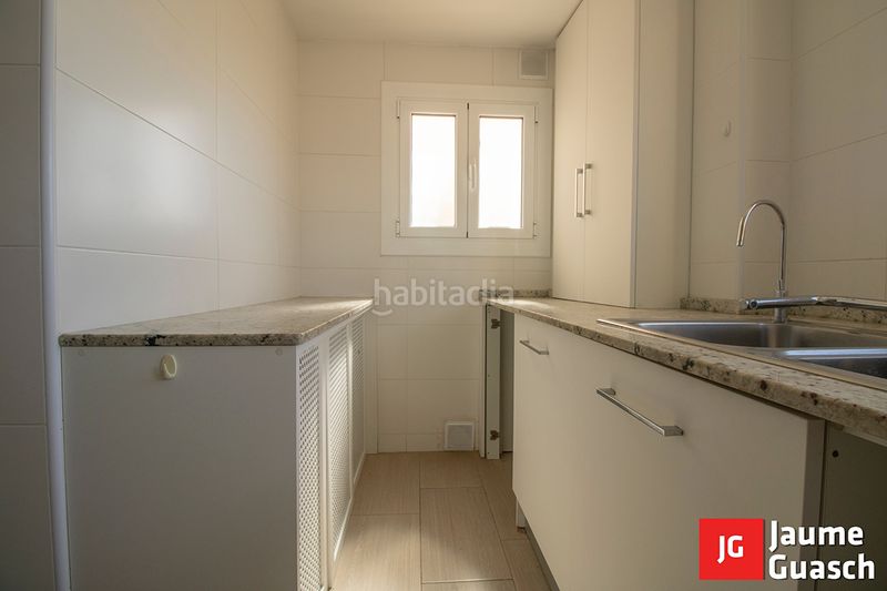 Foto aa8048d3-abba-41f4-aa8d-513b8f49e78f. Pis amb calefacció aparcament a Barri Marítim Torredembarra