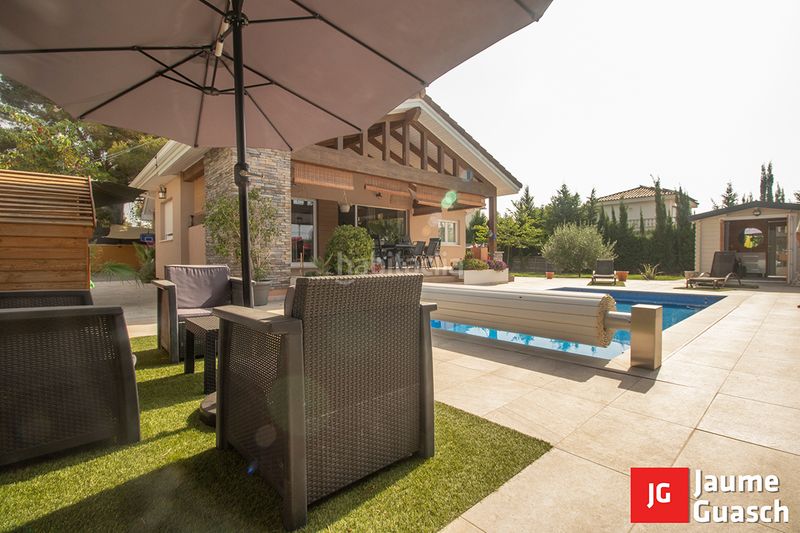 Foto b7f96c14-dd9a-4e15-aa16-b338918d6b86. Xalet amb calefacció piscina a Coma-ruga platja Coma-ruga