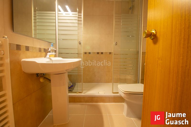Foto e2c4c0cb-b46a-4b08-8d51-90f499417ef6. Pis amb calefacció aparcament a Centre Torredembarra