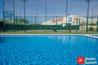 Pis a Carrer francesc gual gabardos 8. Con terraza y piscina.