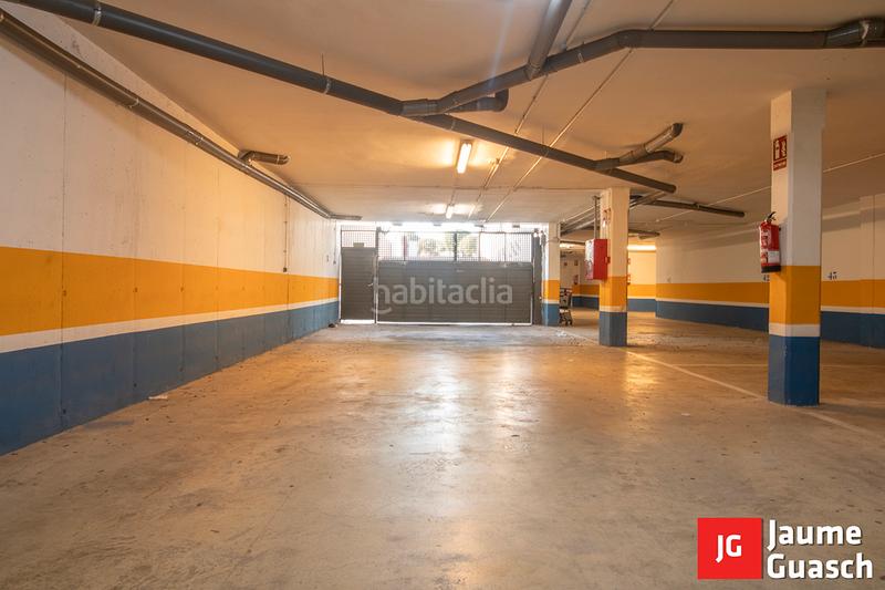 Foto c1b8040f-dd4a-438a-a8a4-be223fc4aad8. Car parking in Babilonia Torredembarra