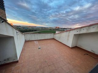 Attique  Cam pla. tico dplex con gran terraza con vistas al mar mucho sol en zon