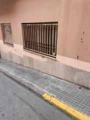 Pis a Sant Pere. Planta baja a reformar en el barrio de sant pere