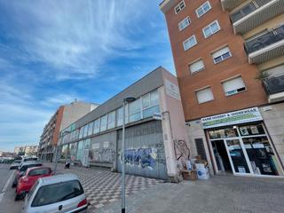 Nau industrial a Carrer garbí 171. Nave industrial delante la carretera nii al lado de la salida de