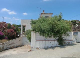 Xalet  Avinguda montseny. Chalet en venta en san daniel con piscina  muy buena zona.
