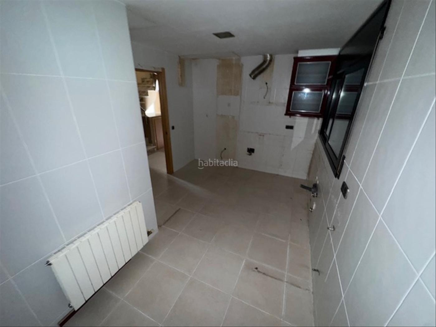 Chalet con piscina y amplias terrazas con gran garaje entre cala Blanes