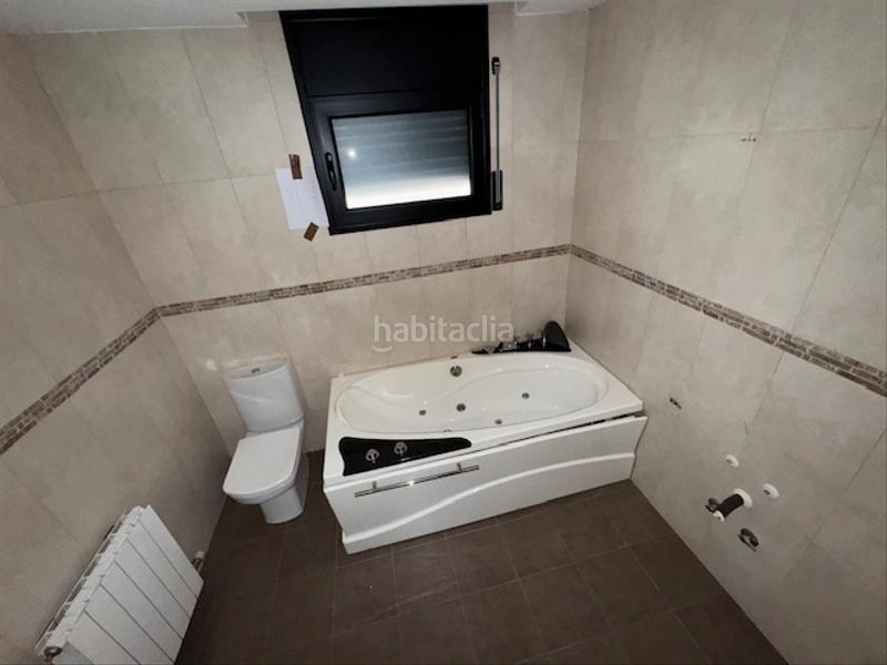 Foto bb4d59a9-4d39-45ba-ae5a-c5b9b5a97f11. Chalet  con piscina y amplias terrazas con gran garaje entre cala sant francesc y cala santa cristina en Blanes