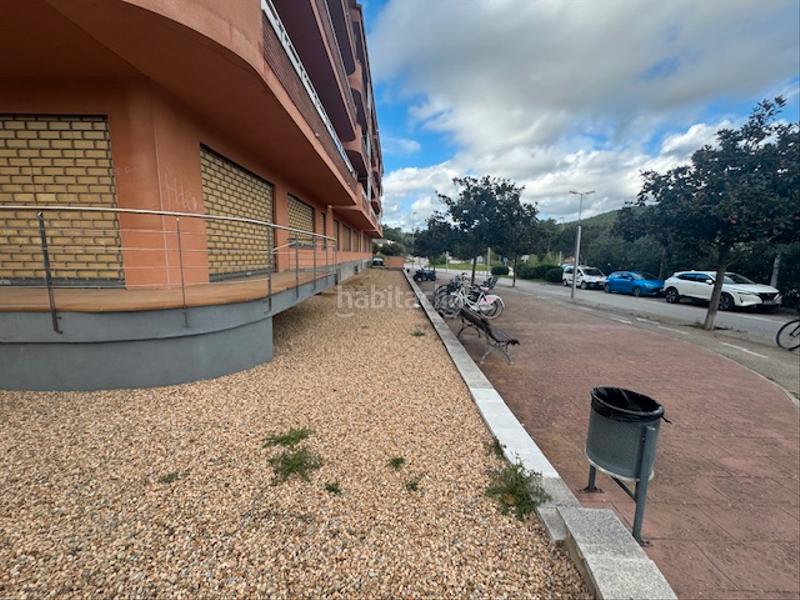 Foto 4dfb06a8-fc94-4543-a85a-982a9d24f331. Local comercial en carrer puig gros 1 local puerta 2 comercial diáfano delante la carretera de llagostera . en Tossa de Mar