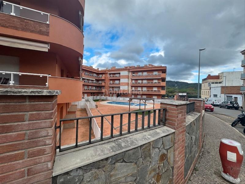 Foto f23a3976-5e49-46cc-a23a-a559e86c8a0a. Local comercial en carrer puig gros 1 local puerta 2 comercial diáfano delante la carretera de llagostera . en Tossa de Mar