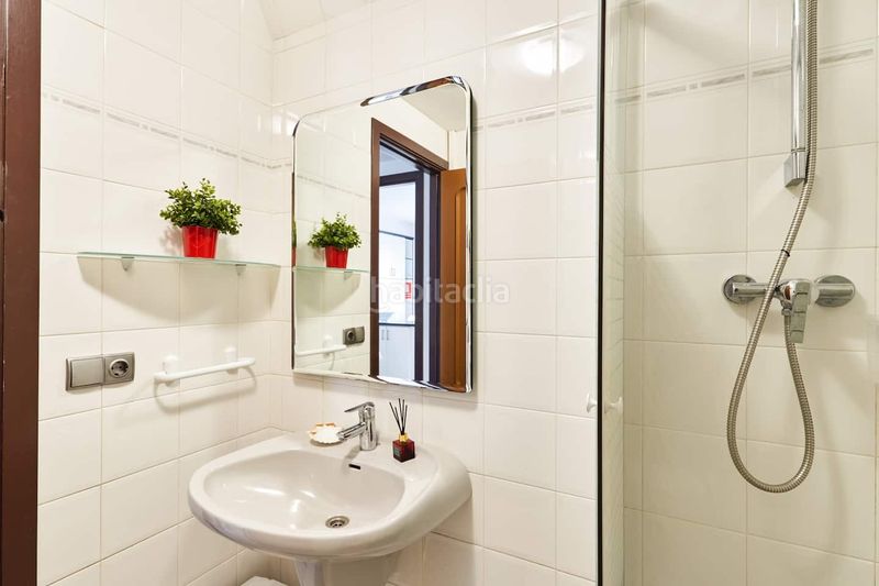 Foto 04e9dff9-b86a-41ed-9f73-1046438d7c50. Casa adossada amb calefacció piscina a Calella