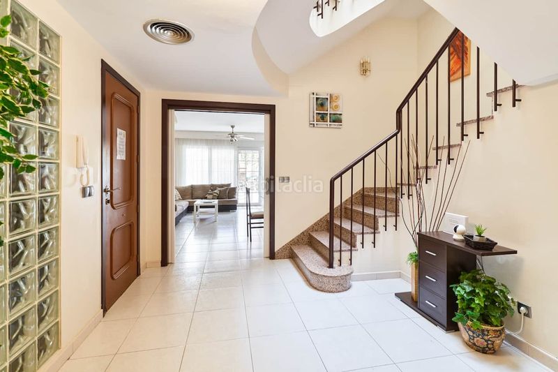 Foto 6eab6d2e-6a25-4051-958b-8a86d3c02854. Casa adossada amb calefacció piscina a Calella