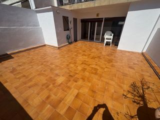 Rent Flat in Canet de Mar. Piso de 4 habitaciones con gran terraza como nuevo.