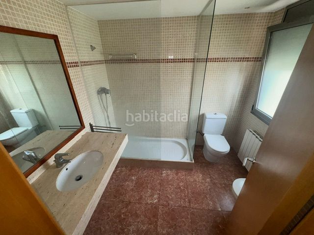 Foto e8cb2f19-509a-40c1-aa23-4f367e4adb43. Casa adossada amb calefacció aparcament piscina a Sant Andreu de Llavaneres