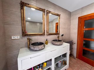 Maison jumelée à Malgrat de Mar. Casa adosada a tres vientos para entrar a vivir dentro del puebl