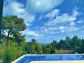 Xalet  Del canigó. Moderna casa de reciente construcción con maravillosas vistas al