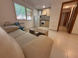 Etagenwohnung  Carrer de bourg de péage. Piso situado a 600 metros del paseo y de la playa de sant feliu.