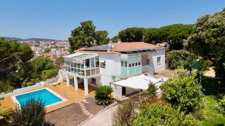 Casa  Calle del president lluís companys. Encantadora casa en la urbanización de la pineda fosca, maravill