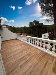 Casa adossada a Carrer Carrer Hortènsia