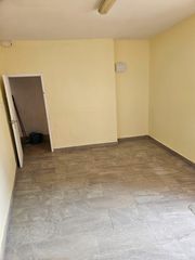 Lloguer Local Comercial  Carrer carrer pujades. Almacén en planta baja