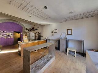 Business premise in Plaça del Crist Rei