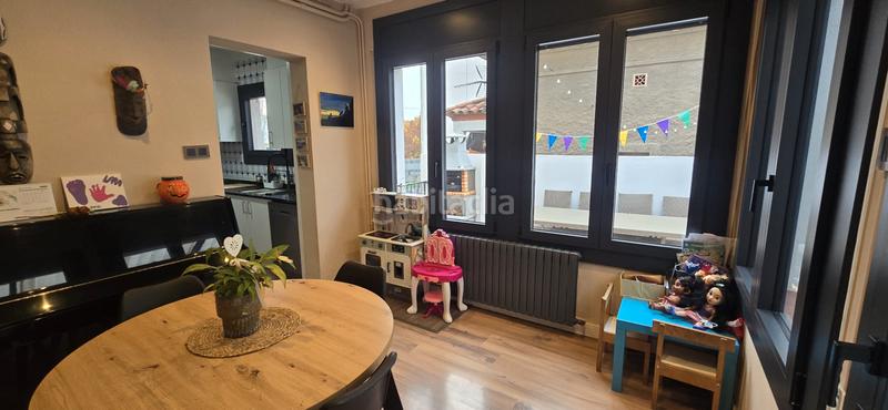 Foto 0855d2c7-fd69-4662-b5fd-175c1c2a28cf. Casa pareada casa a 3 vientos en venta zona de gracia en Manlleu