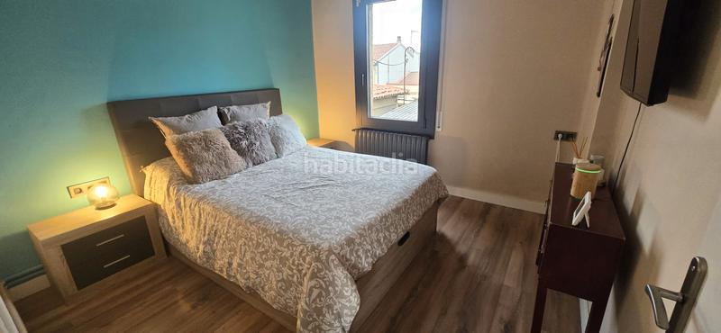 Foto 5d436c79-7919-4a81-acce-7ade53de1a7b. Casa pareada casa a 3 vientos en venta zona de gracia en Manlleu