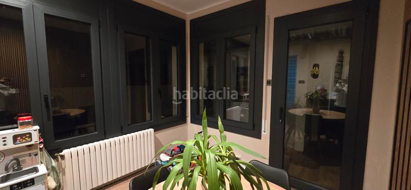 Foto a2774521-7b43-429d-94ac-bbeca7cea2a5. Casa pareada casa a 3 vientos en venta zona de gracia en Manlleu