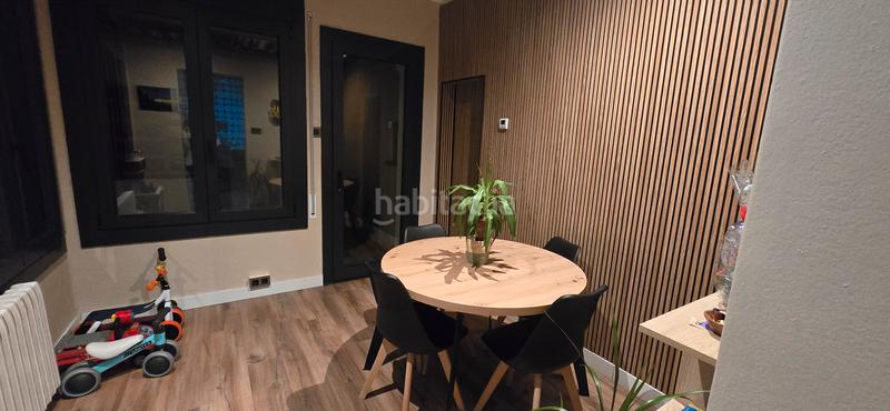 Foto d13cde2c-67df-4d9b-8d12-7faafc754922. Casa pareada casa a 3 vientos en venta zona de gracia en Manlleu