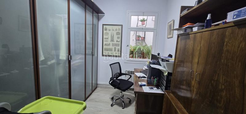 Foto 25f9ba7c-1a71-4101-9011-32859a5e0f92. Dúplex a carrer d'enric delaris 40 a Manlleu