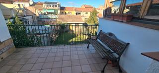 Semi detached house in Manlleu. Manlleu casa en buen estado muy grande en venta