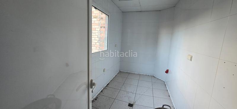 Foto b59e68e3-2cfa-46c1-9830-f23bb2495142. Locale commerciale in avinguda de roma 228 in Manlleu