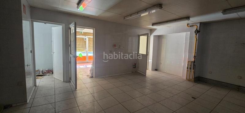 Foto e0083679-c17a-4098-b7e4-f29b89bec333. Locale commerciale in avinguda de roma 228 in Manlleu